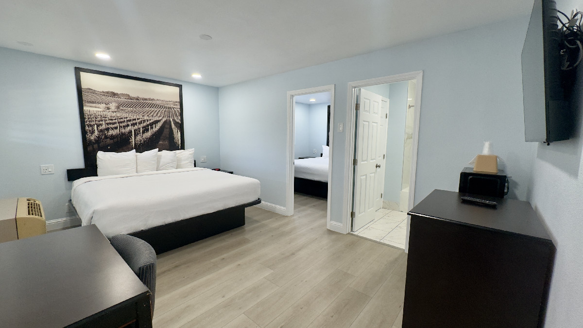 2 Kings Beds